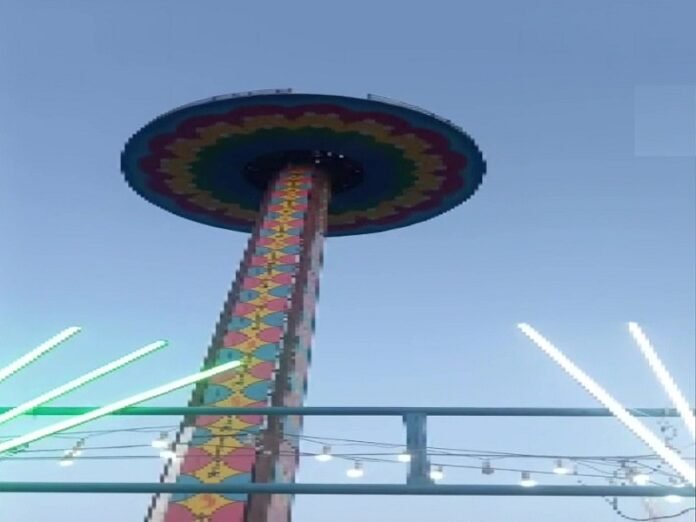 tower swing had a free fall due to a broken cable during a fair in Ajme