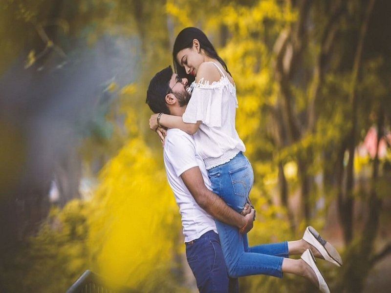 Free Photo | Cute couple posing together