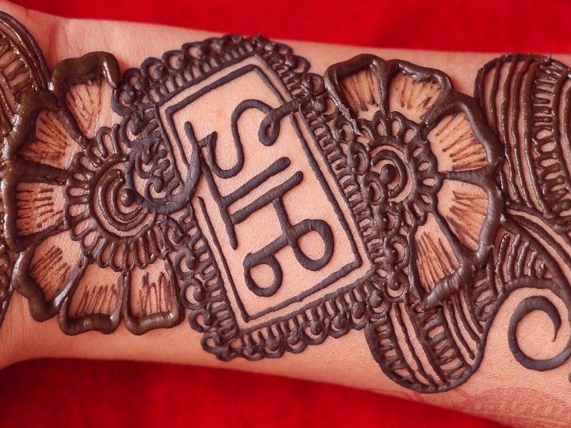 50 Rakhi Special Mehndi Design (Henna Design) - October 2019 | Latest  simple mehndi designs, Short mehndi design, Legs mehndi design