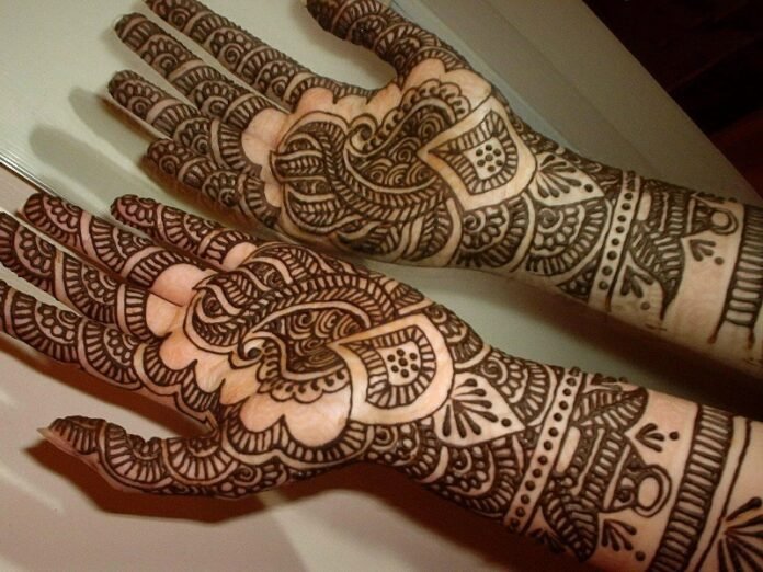 20+ Stylish Mehndi Designs For Durga Puja – Navratri Mehndi Designs |  Dulhan mehndi designs, Mehndi designs for girls, Mehndi designs for hands