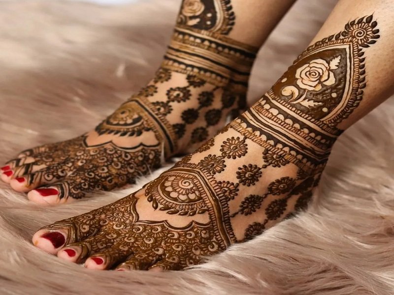 Karwa Chauth 2023: 7 unique Mehendi designs