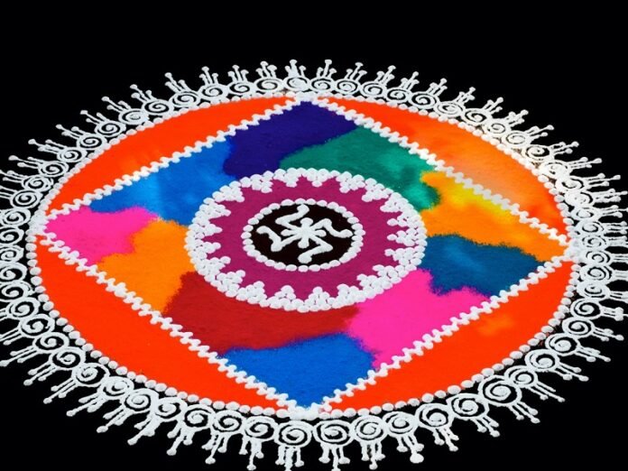 Makar Sankranti Rangoli मकर संक्रांति के मौके पर अपने घर आंगन में जरूर